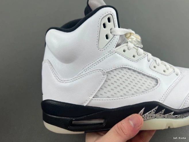 1st Kicks BLACK' AIR JORDAN DD0587-110 5 RETRO 'WHITE 0721